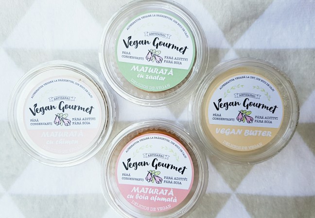 Vegan Gourmet vegan cruelty-free nuci de caju brânză vegană din caju Vegan Gourmet vegan cruelty-free nuci de caju brânză vegană din caju