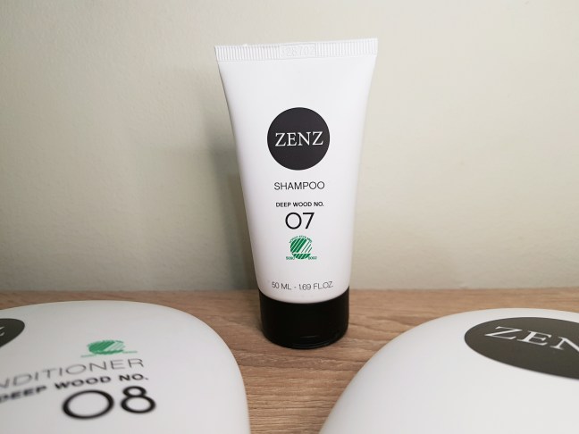 Zenz Organic, i+m Naturkosmetik Berlin, vegan, cruelty-free, Glanz, balance, volum, strălucire, deep wood, eucalipt, sampon, balsam, narah, organic