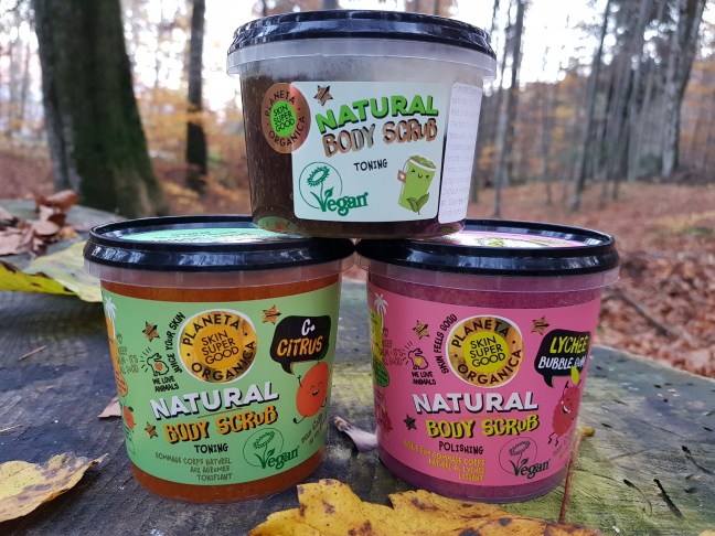 Planeta Organica geluri de duș loțiuni de corp scruburi exfoliante vegan cruelty-free Lychee Bubble Gum Citrus+ C Matcha and Basil Seeds Planeta Organica geluri de duș loțiuni de corp scruburi exfoliante vegan cruelty-free Lychee Bubble Gum Citrus+ C Matcha and Basil Seeds