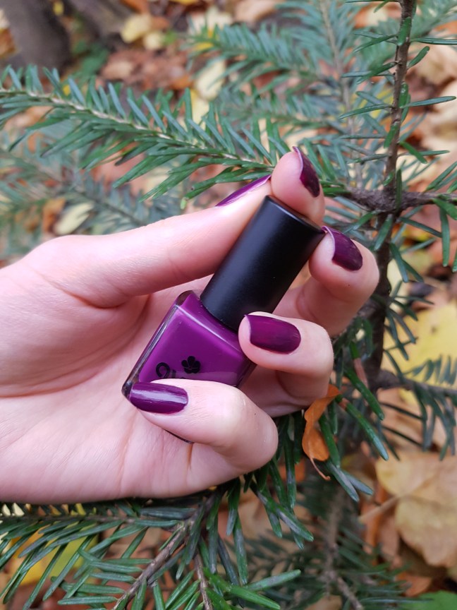 Ojă 7 free Avril Vânătă vegan netestat pe animale Ojă 7 free Avril Vânătă vegan netestat pe animale